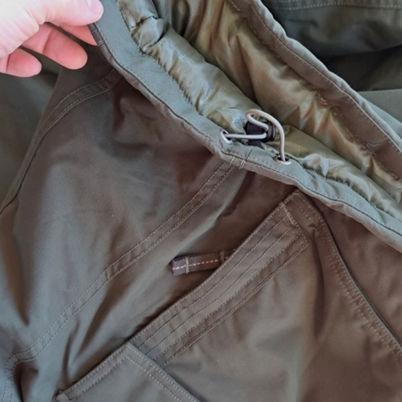 Eddie Bauer Weather Redge Down Winter Coat. - Picture 10 of 14